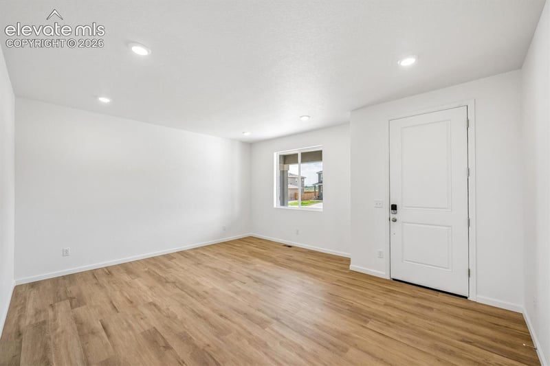 3422 Bella Notte Dr, Pueblo, CO 81001
