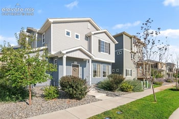 3512 Streamwood Dr, Johnstown, CO 80534