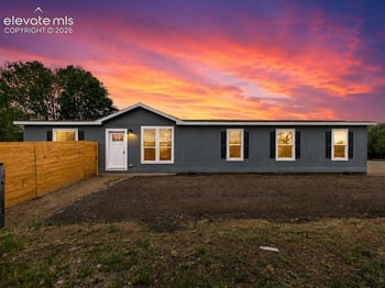 354 E Stewart Dr, Pueblo, CO 81007