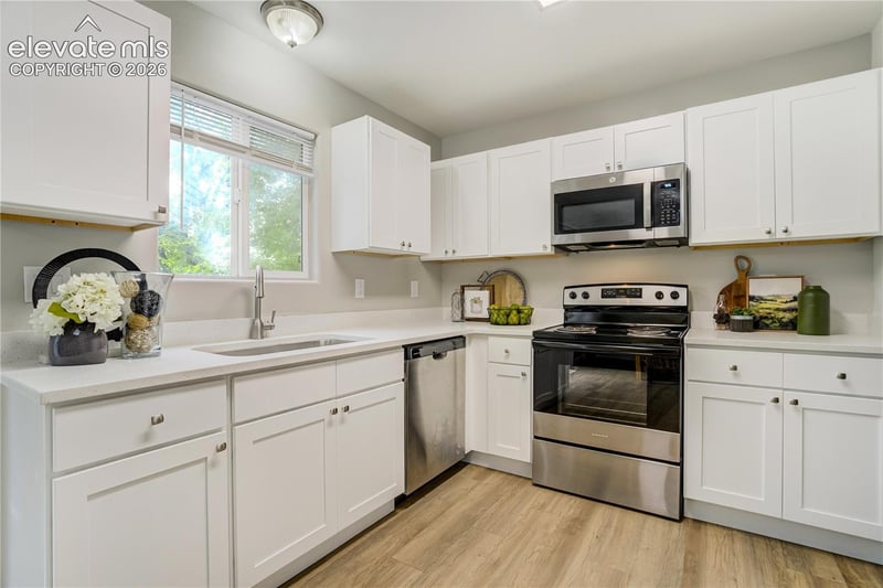 359 Ellers Grv, Colorado Springs, CO 80916