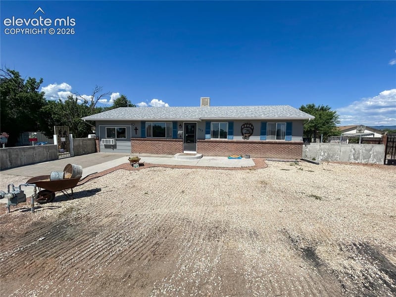 373 G St, Penrose, CO 81240
