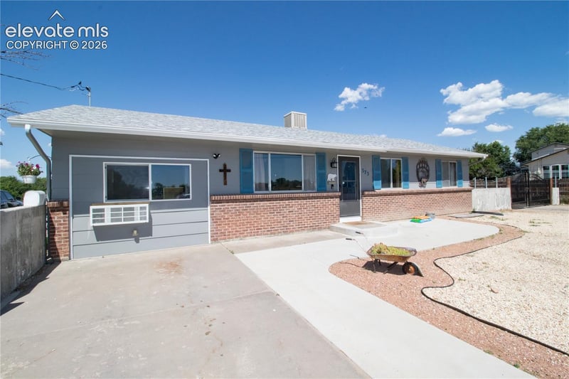 373 G St, Penrose, CO 81240