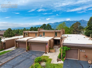 3730 Camels Ridge Ln, Colorado Springs, CO 80904