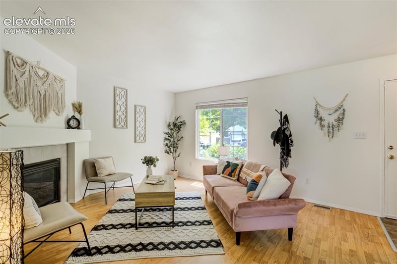 3743 Pronghorn Ln, Pueblo, CO 81005
