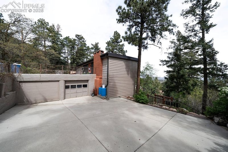 3785 Overlook Rd, Colorado Springs, CO 80906