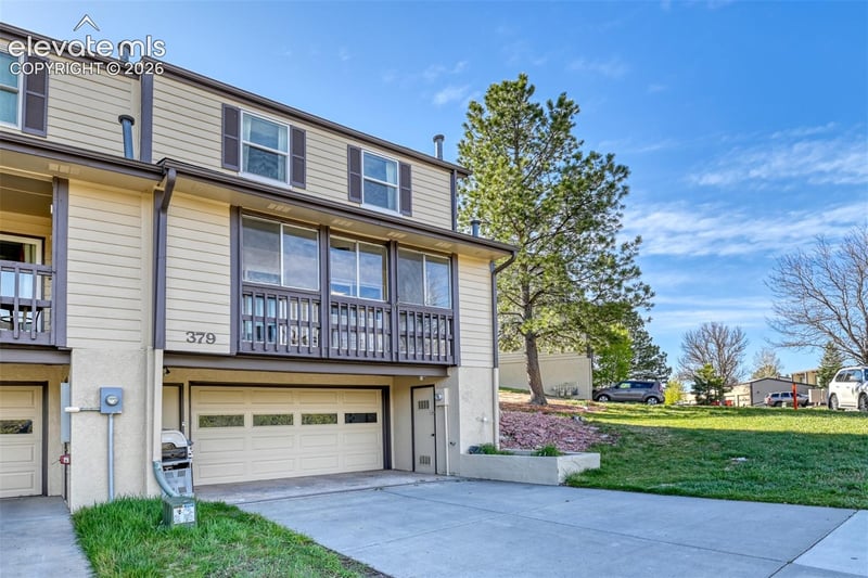 379 Raspberry Ln, Monument, CO 80132