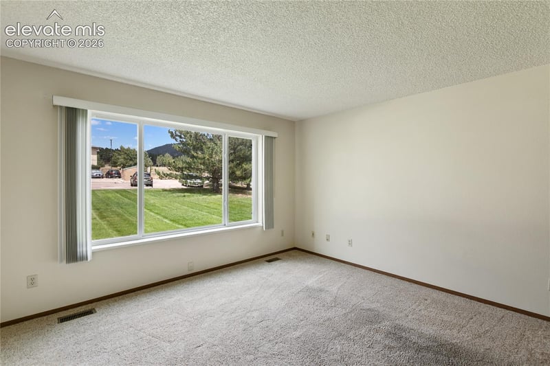 380 Paradise Cir #E-2, Woodland Park, CO 80863