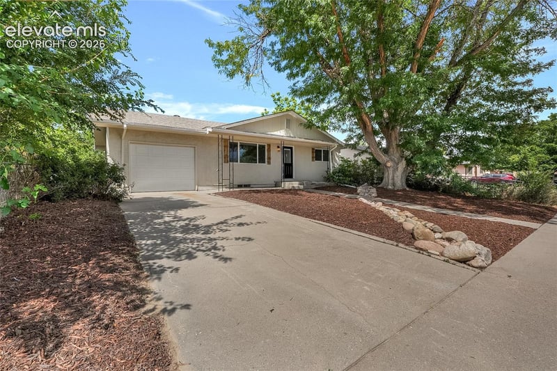 3809 Lancaster Dr, Pueblo, CO 81005