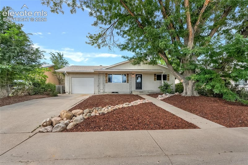 3809 Lancaster Dr, Pueblo, CO 81005