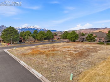 3810 Edgecliff Ct, Colorado Springs, CO 80904