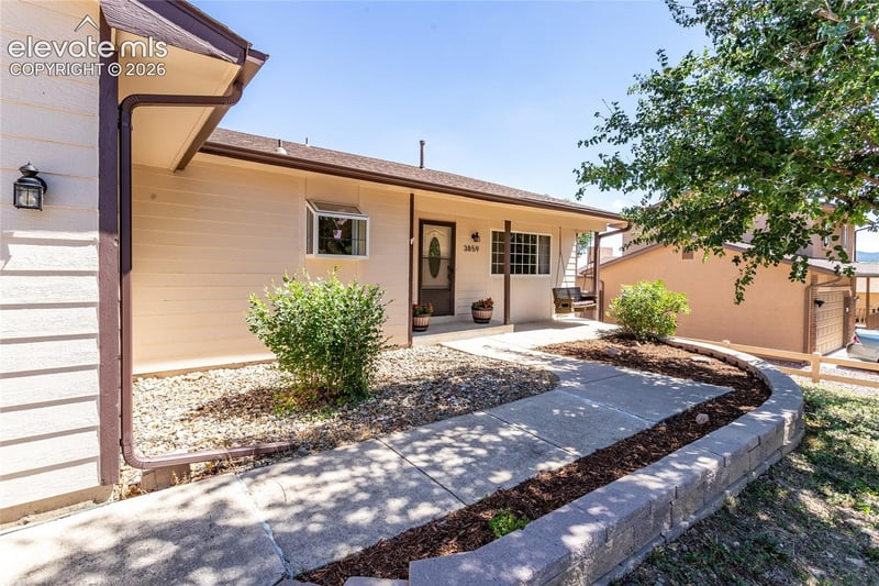 3859 Glenhurst St, Colorado Springs, CO 80906
