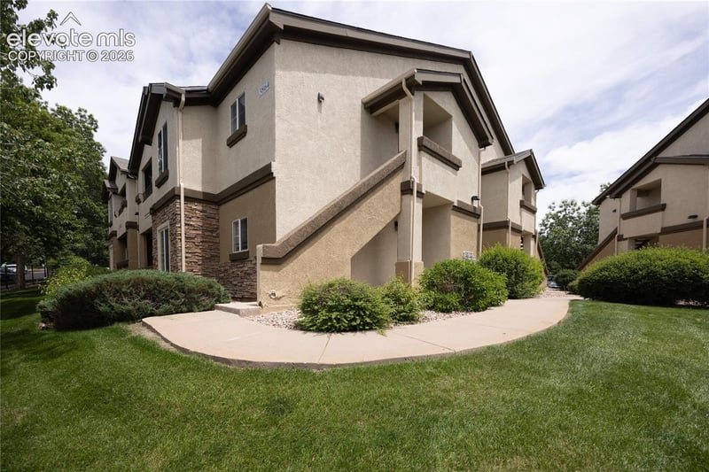 3864 Riviera Grv #102, Colorado Springs, CO 80922