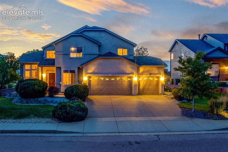 387 Fox Run Cir, Colorado Springs, CO 80921