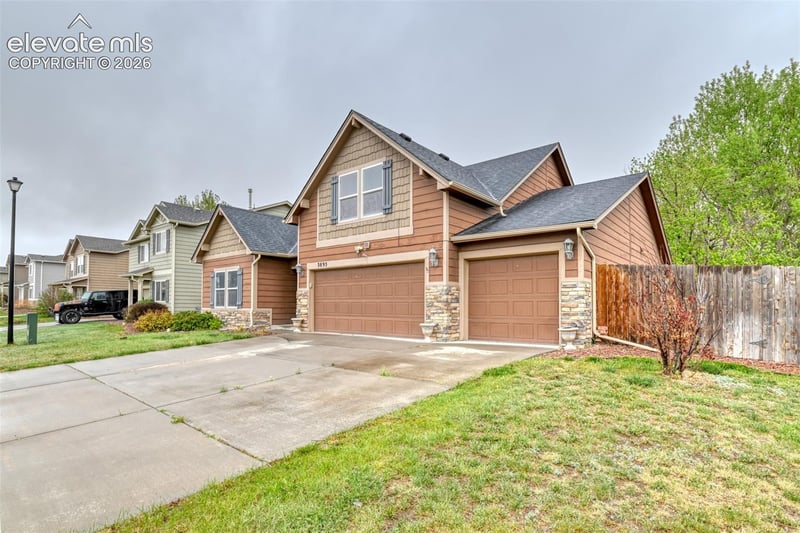 3895 Shining Star Dr, Colorado Springs, CO 80925