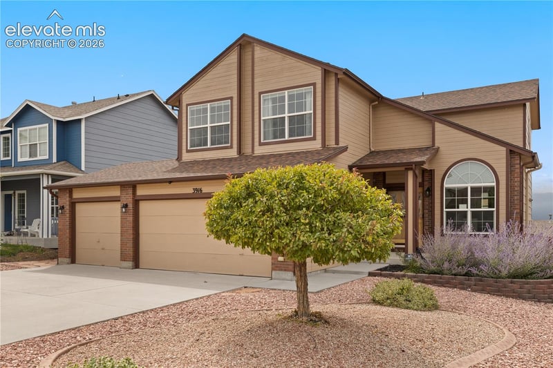 3916 Roan Dr, Colorado Springs, CO 80922