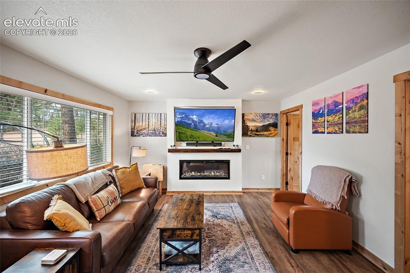 395 Ridge Rd, Divide, CO 80814