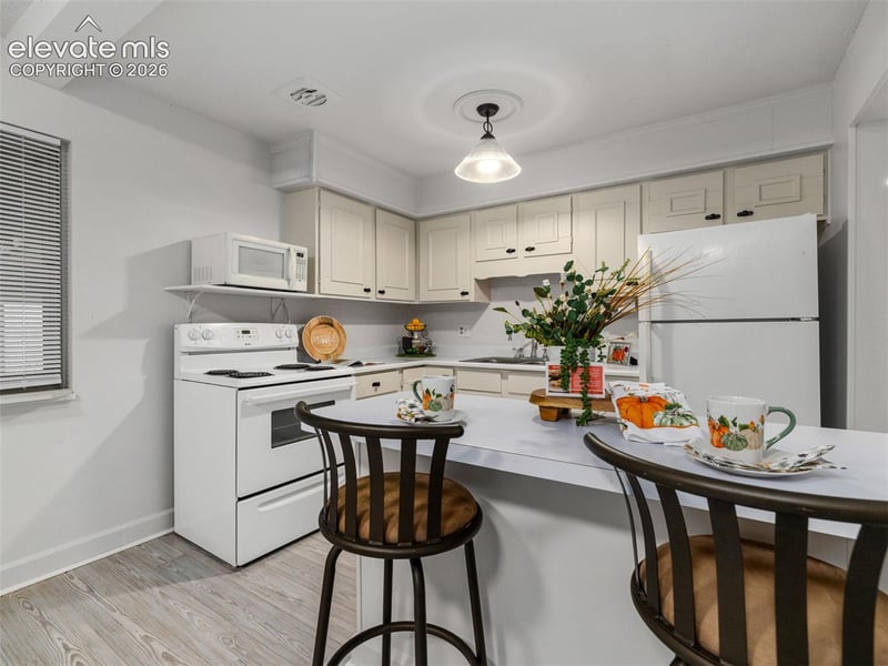 3950 Fairfield Ln, Pueblo, CO 81005