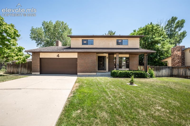 4 Yarrow Ct, Pueblo, CO 81001