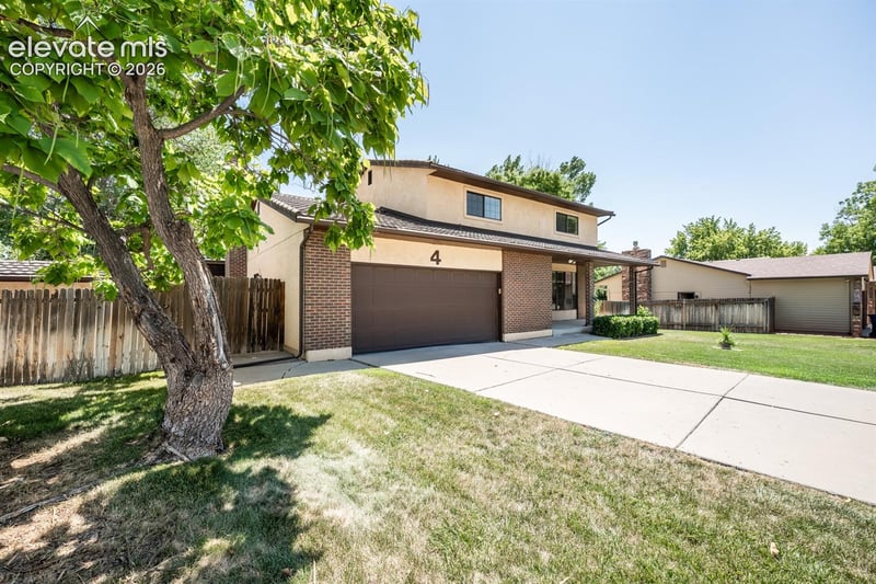 4 Yarrow Ct, Pueblo, CO 81001