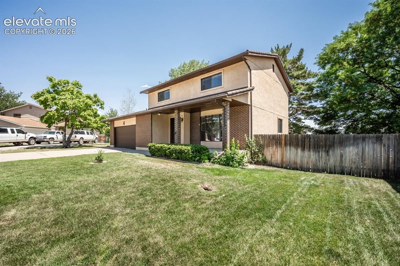 4 Yarrow Ct, Pueblo, CO 81001