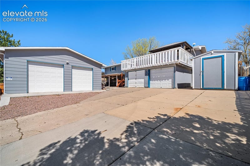 4011 Valley Dr, Pueblo, CO 81008