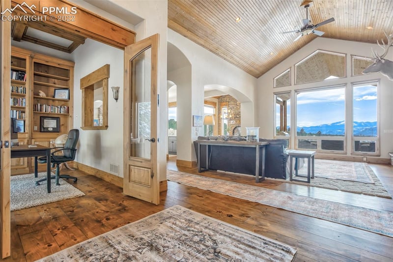 4020 Foxchase Way, Colorado Springs, CO 80908