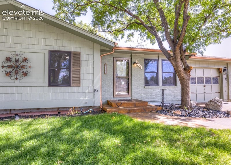 4070 Jet Wing Pl, Colorado Springs, CO 80916