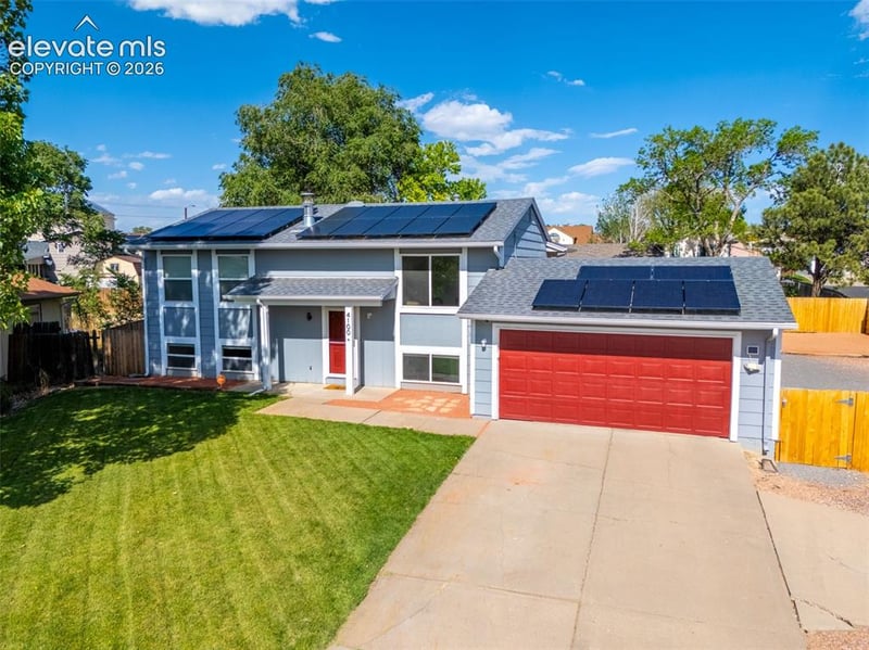 4100 Woodside Ln, Pueblo, CO 81008