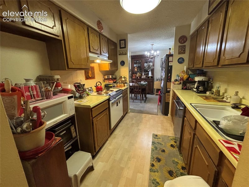 411 Lakewood Cir #B-813, Colorado Springs, CO 80910