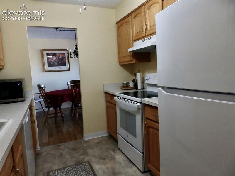 411 Lakewood Cir #C406, Colorado Springs, CO 80910