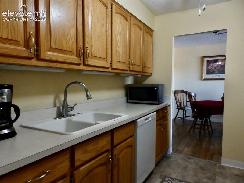 411 Lakewood Cir #C406, Colorado Springs, CO 80910