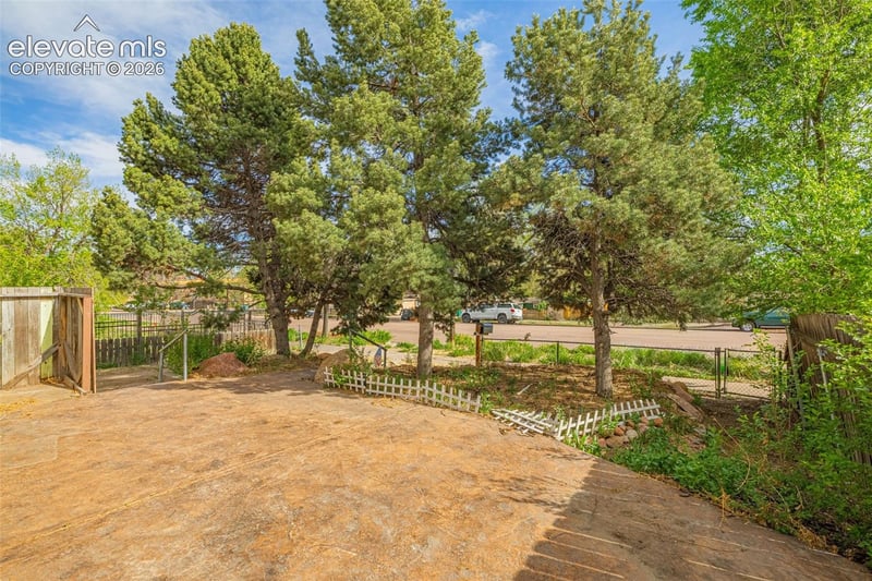 416 W Platte Ave, Colorado Springs, CO 80905