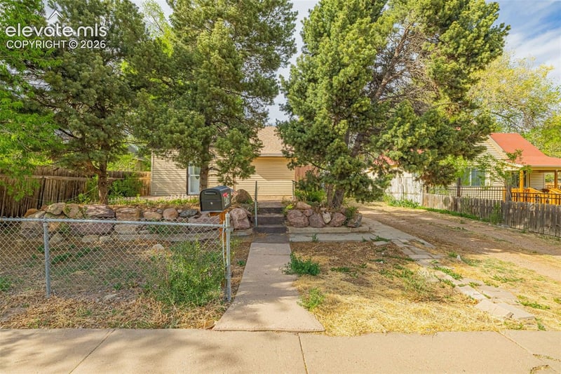 416 W Platte Ave, Colorado Springs, CO 80905