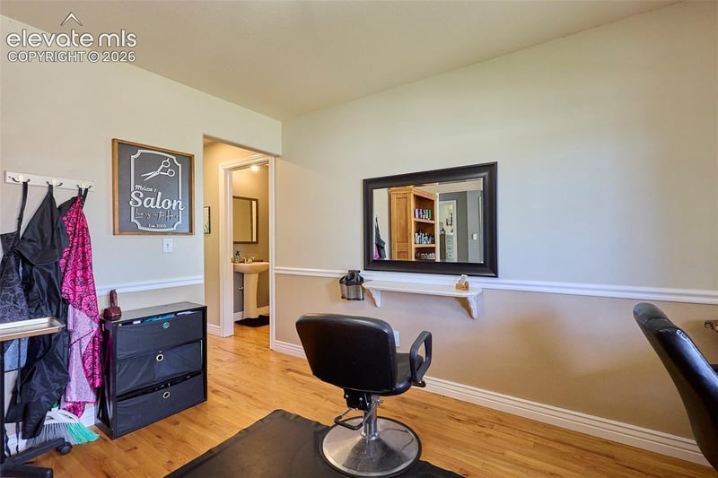 423 Chamberlin Pl, Colorado Springs, CO 80906