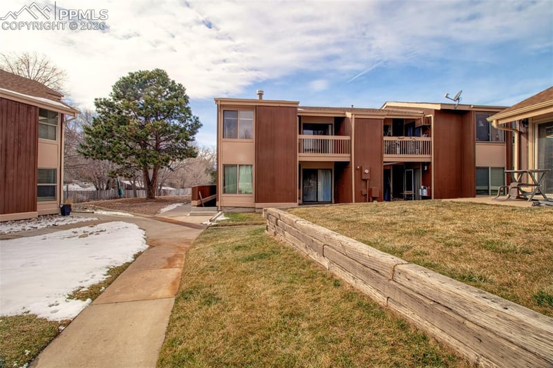4245 N Carefree Cir #B, Colorado Springs, CO 80917
