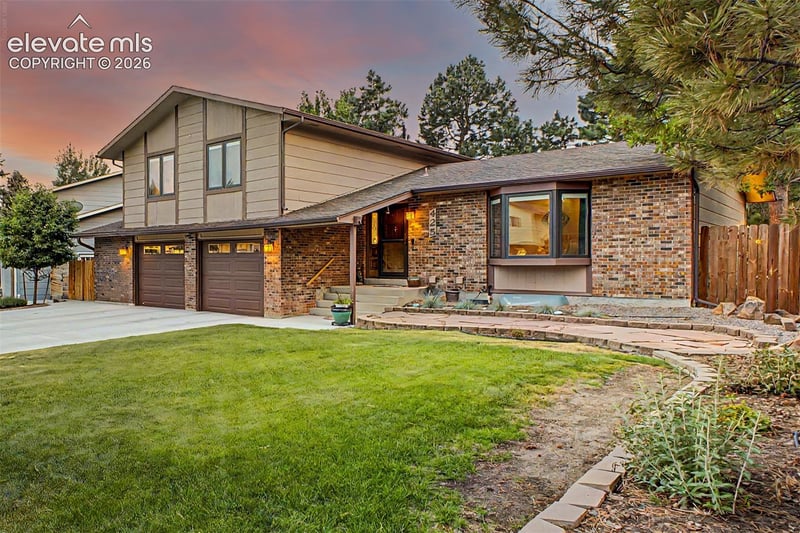425 Grey Eagle Dr, Colorado Springs, CO 80919