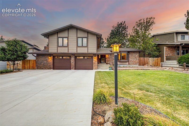 425 Grey Eagle Dr, Colorado Springs, CO 80919