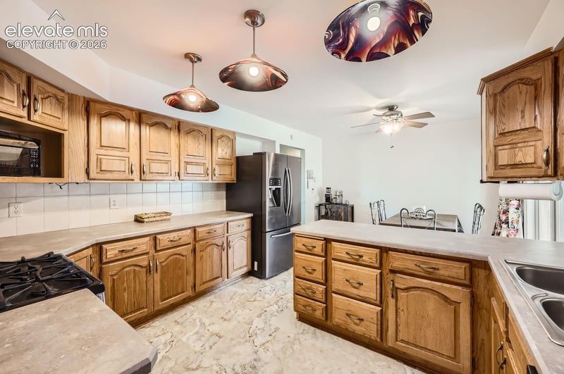 43 Fordham Cir, Pueblo, CO 81005