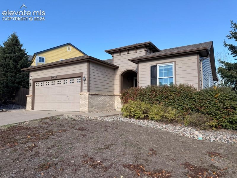 4433 Crow Creek Dr, Colorado Springs, CO 80922