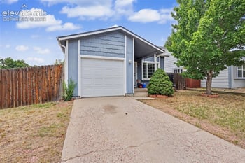 4520 Hollyridge Dr, Colorado Springs, CO 80916