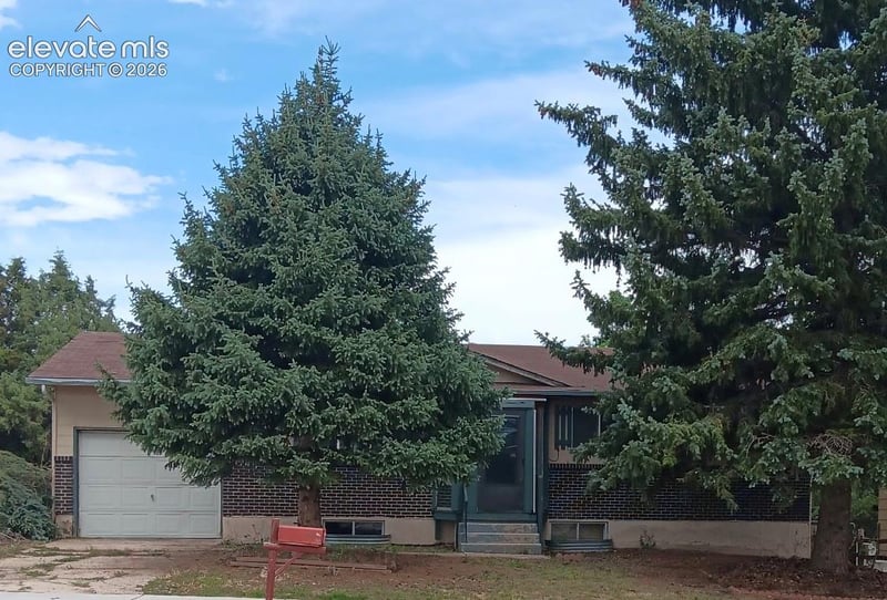 4555 Meadowland Blvd, Colorado Springs, CO 80918