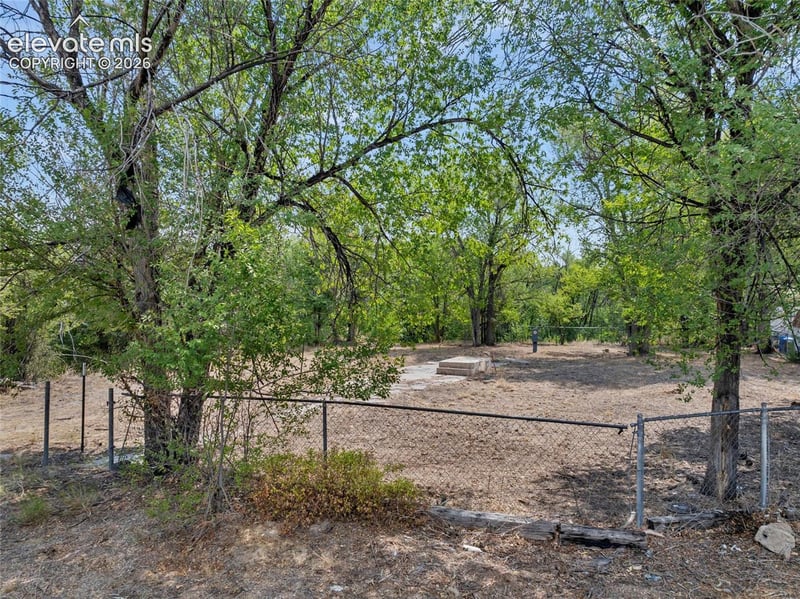 460 Crest Dr, Fountain, CO 80817