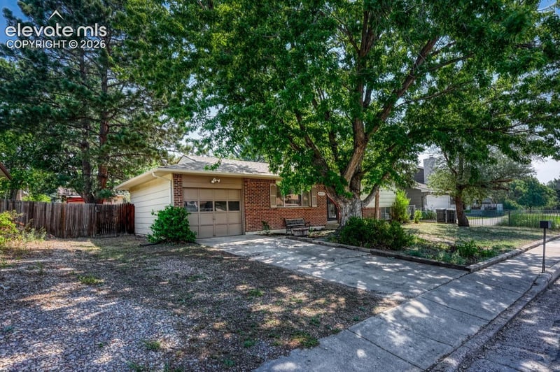 4607 Bella Dr, Colorado Springs, CO 80918