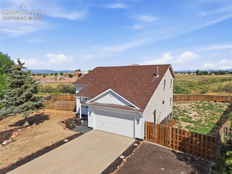 473 S Hook Ct, Pueblo, CO 81007