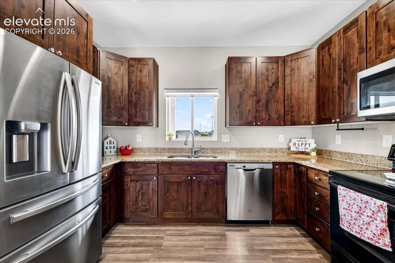 48 S 4th Ave, Deer Trail, CO 80105