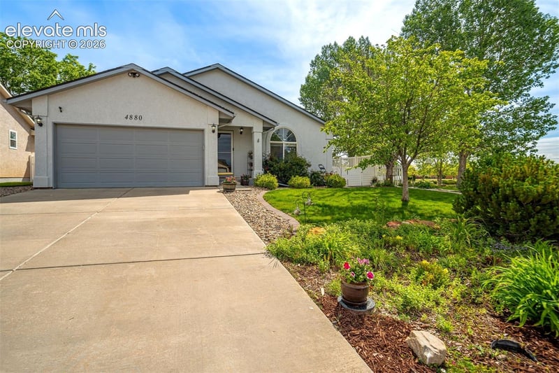 4880 Warbler Ct, Pueblo, CO 81008
