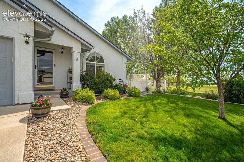 4880 Warbler Ct, Pueblo, CO 81008