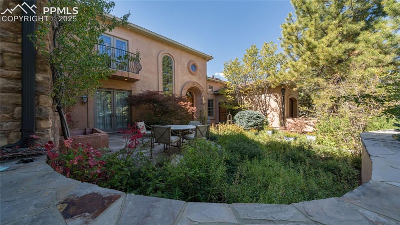 4896 Stonehill Rd, Colorado Springs, CO 80918