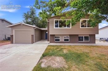 490 Calle Entrada NA, Fountain, CO 80817