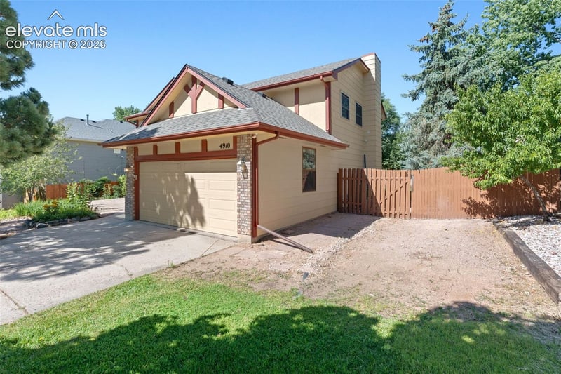 4910 Champagne Dr, Colorado Springs, CO 80919